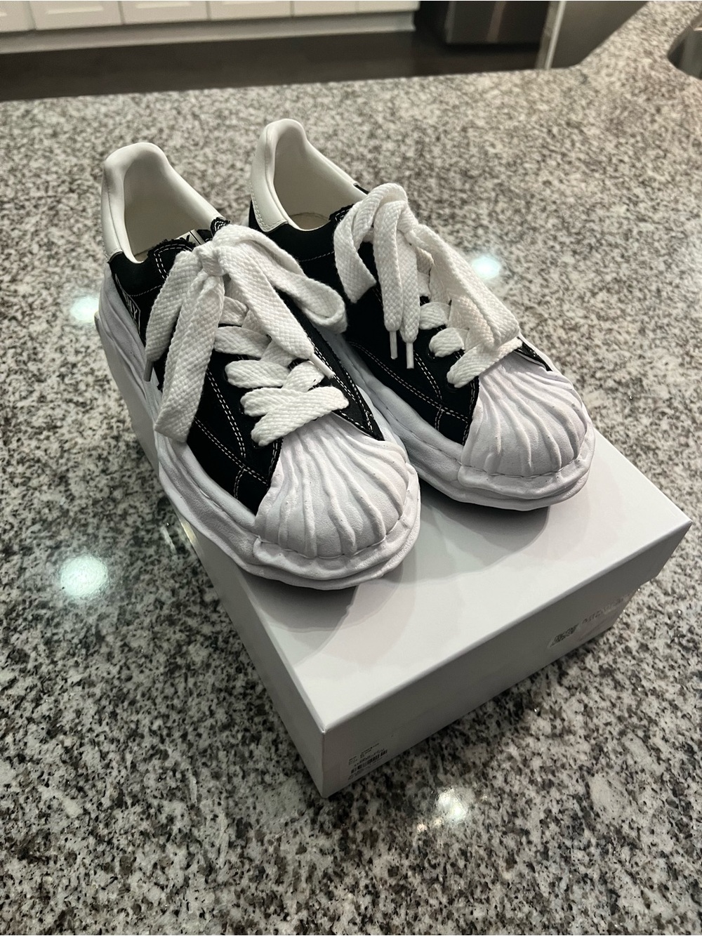 Maison mihara shoes men